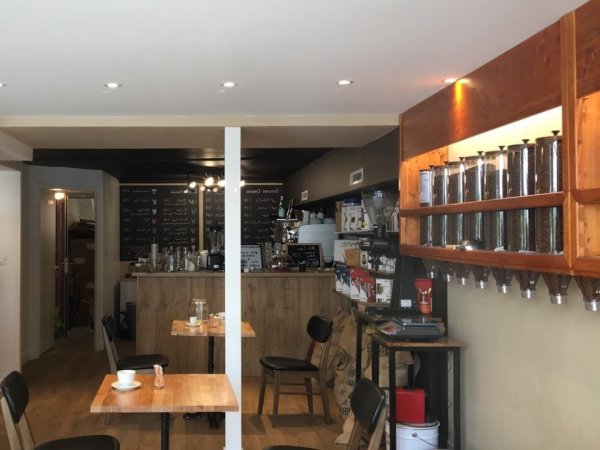 interieur boutique bongoo cafe lyon 7 table degustation