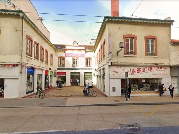 entree et vitrine du magasins de vetements mistigriff sur le cours lafayette a lyon