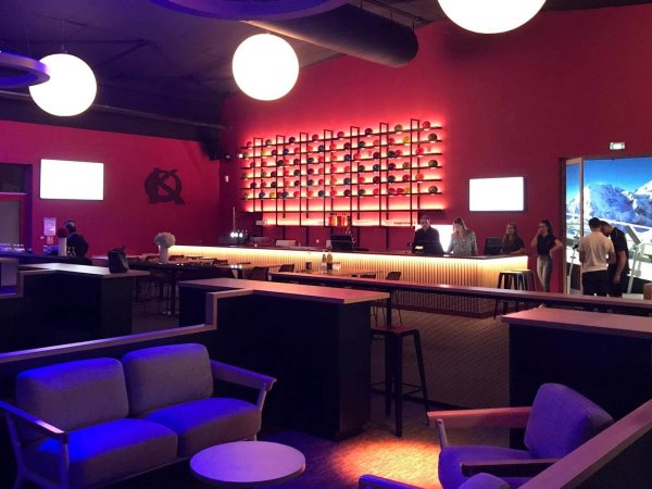 acceuil et salle d attente de onlybowling lyon la cotiere