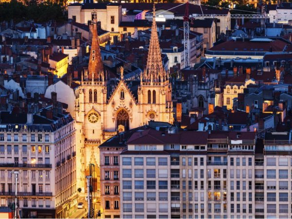 eglise saint nizier lyon eclairee nuit