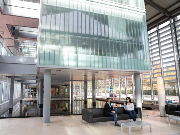 hall accueil deplafonne cegid a lyon