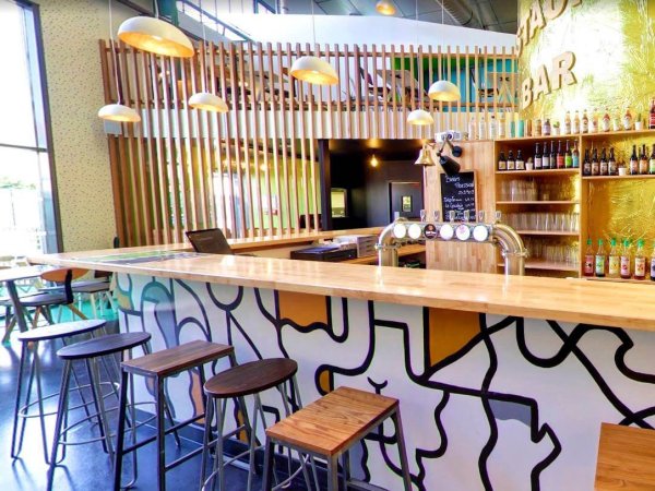 accueil et resto bar de la salle d escalade mroc laennec a lyon