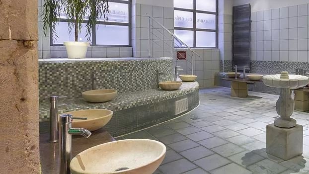 hammam pierre naturelle les bains opera lyon