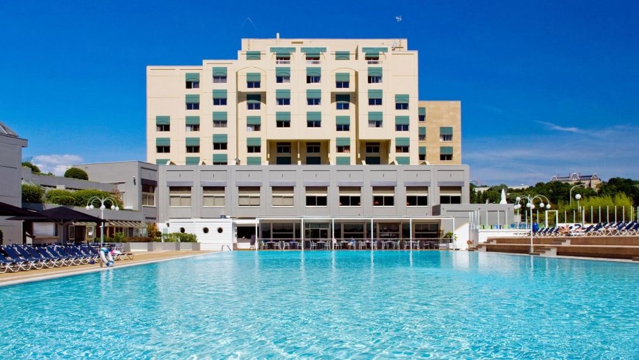 hotel lyon metropole piscine
