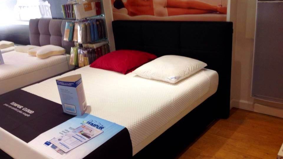 lits matelas oreillers et accessoires de chambre a coucher chez dos et confort a lyon