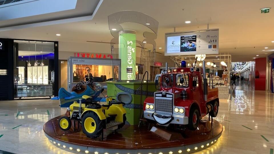 manege pour enfants doll 2000 du centre commercial saint genis laval