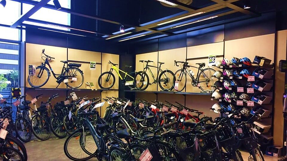 rayon velo du go sport de lyon dans le centre commercial confluence