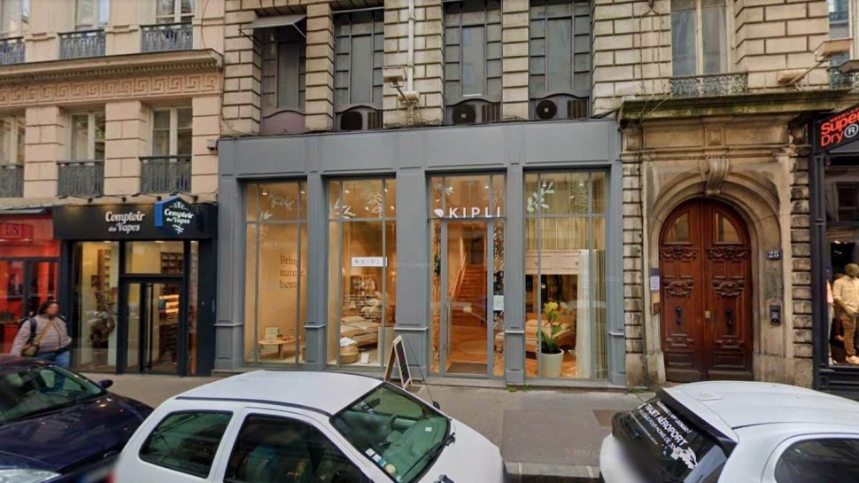 grande vitrine en verre du magasin de literie ecologique kipli a lyon