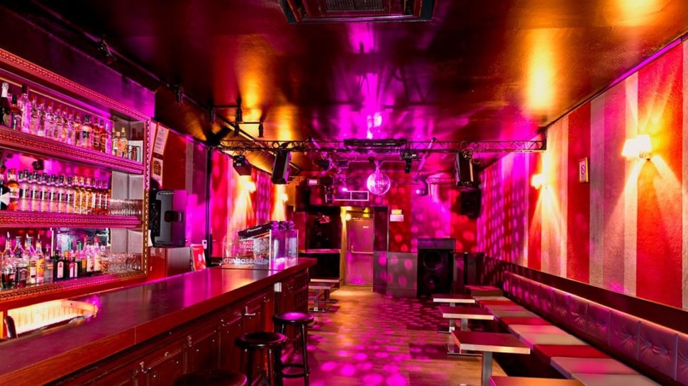 salle dancefloor discootheque club ambassade lyon 2