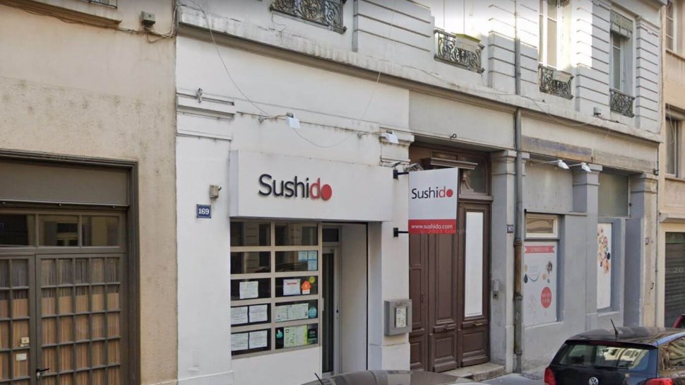 devanture entree buffet japonais sushido lyon