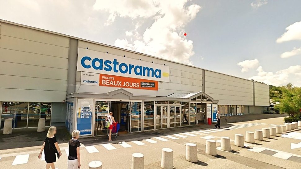 entree du castorama givors dans le centre commercial 2 vallees