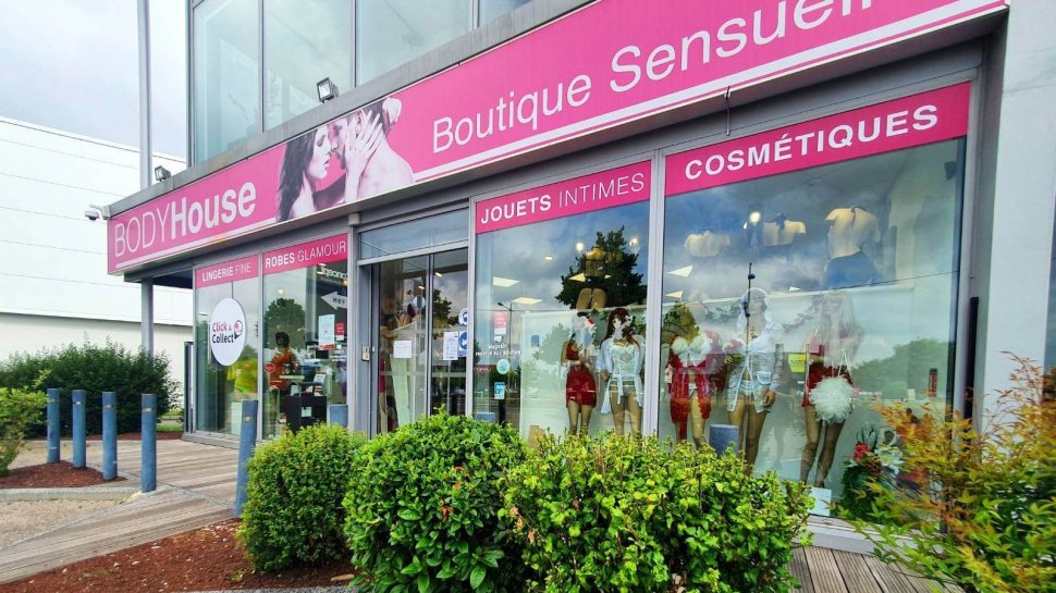 devanture erotique store body house a lyon