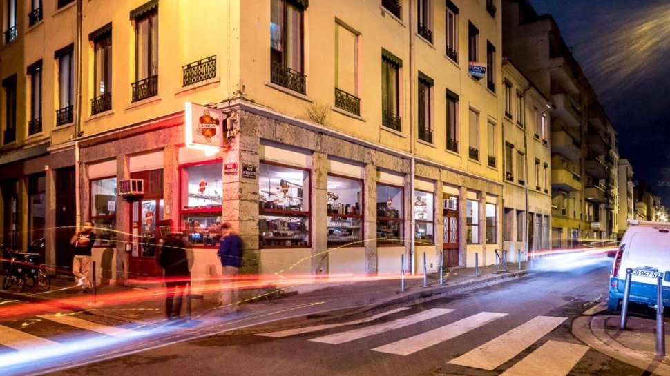 devanture bar a jeux atenium lyon