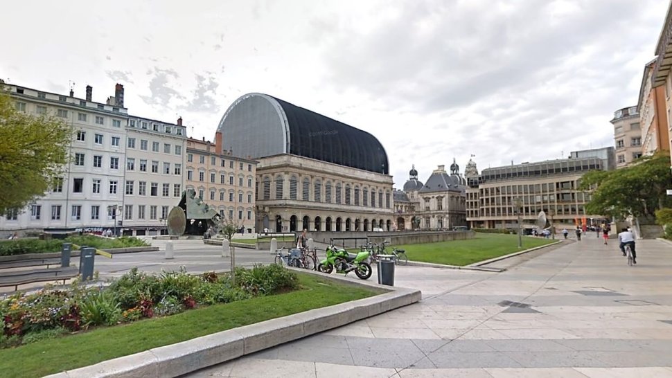 vue ensemble place louis pradel lyon