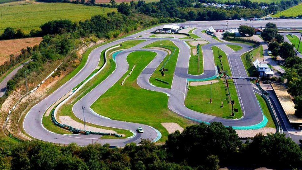 vue de face du circuit saint laurent de mure a lyon