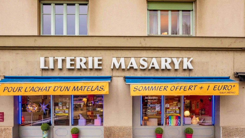 devanture de la boutique literie masaryk a lyon
