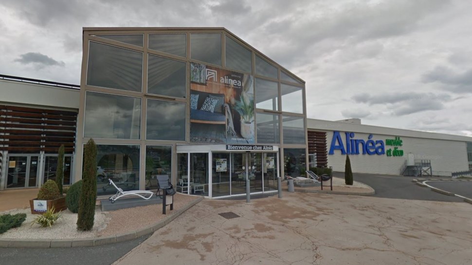 entree magasin alinea villars lyon