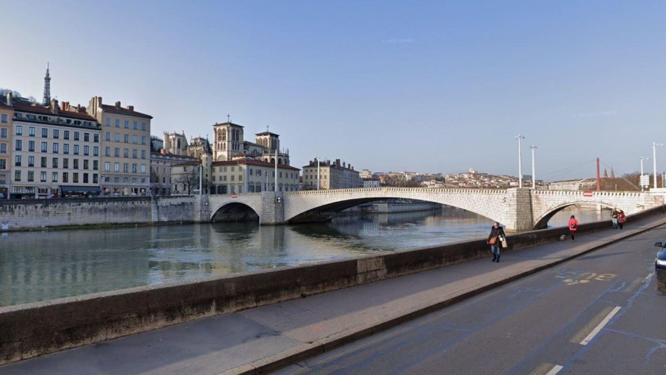 pont bonaparte depuis les quais tilsitt a lyon