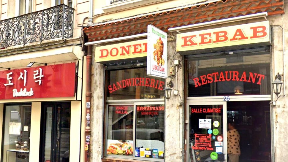 devanture uskudar kebab lyon
