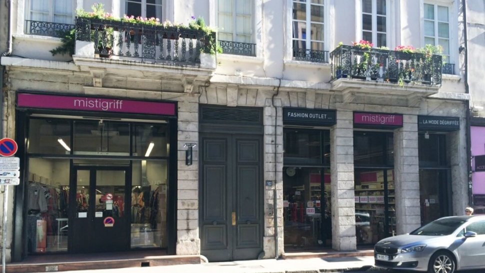 devanture magasin discount mistigriff lyon 6 cours vitton