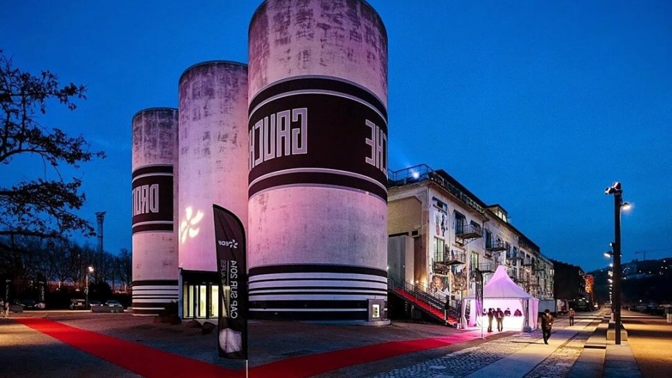 facade silos industriels club le sucre lyon confluence