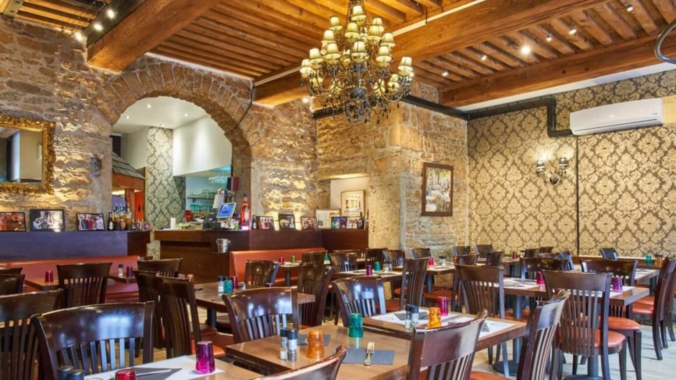 salle restaurant pizzeria italien la nonna lyon