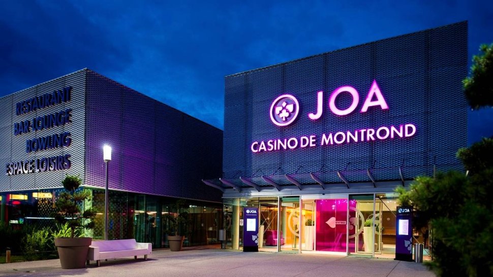 devanture du casino joa de montrond a lyon