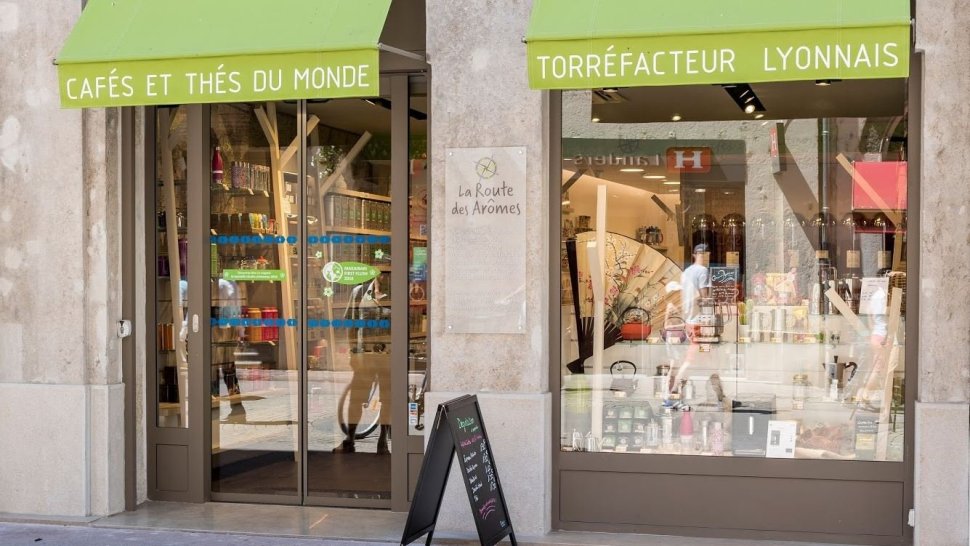 devanture boutique route des aromes lyon 2