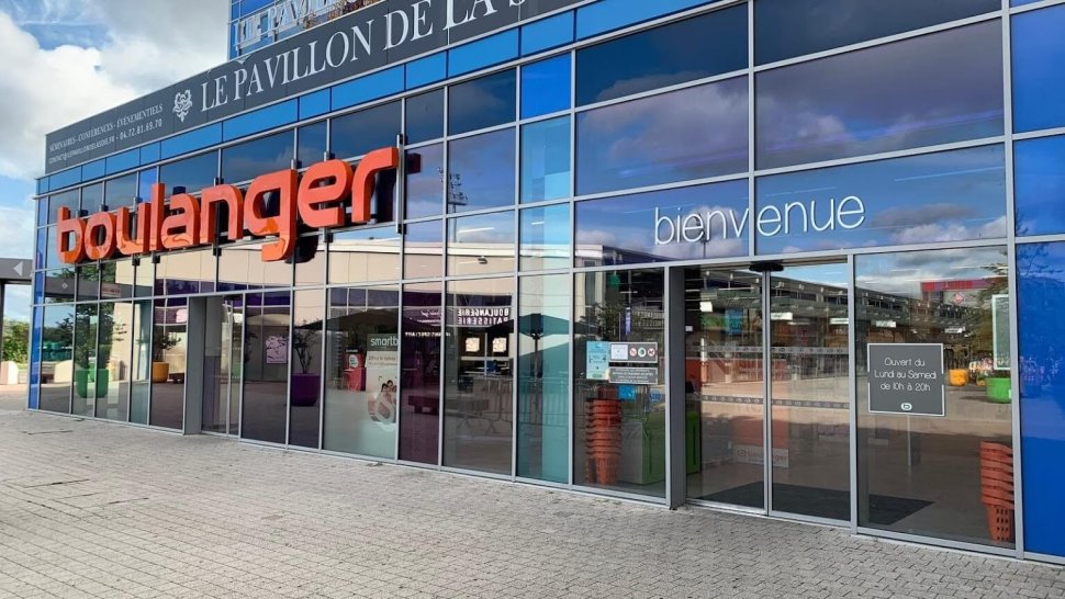 entree vitree magasin boulanger vaulx en velin carre de soie