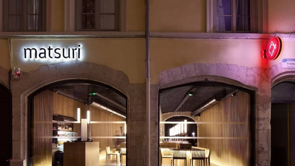 devanture restaurant japonais sushi matsuri lyon presqu ile