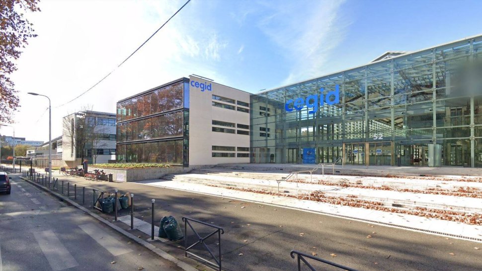 bureaux de verre cegid a lyon depuis exterieur