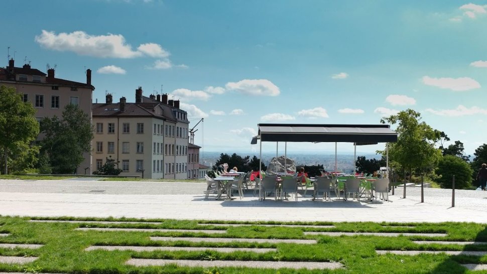 vue depuis terasse cafe du gros caillou lyon