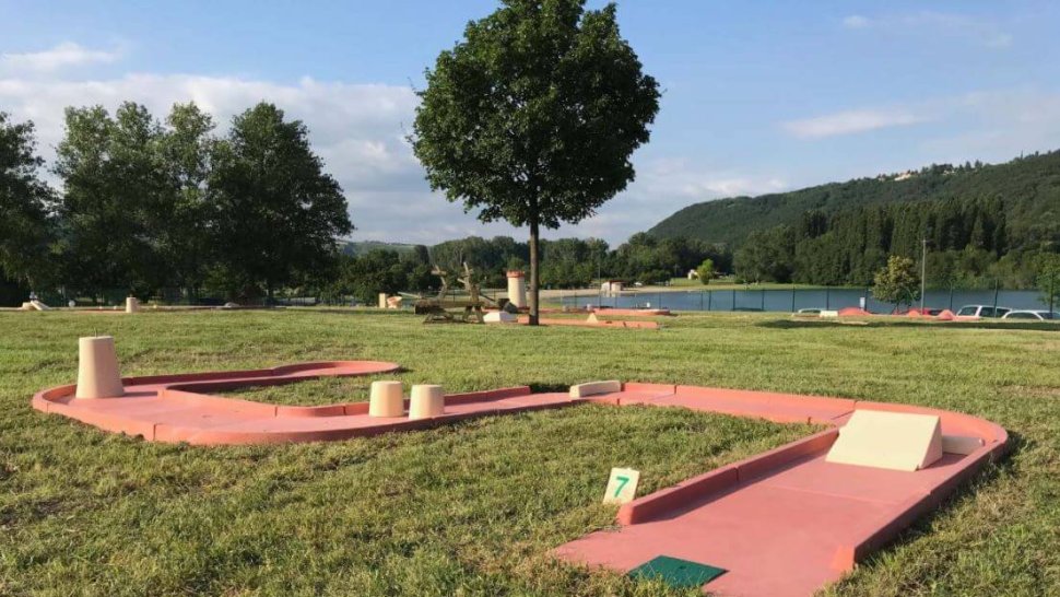mini golf wam park lyon condrieu trou 7