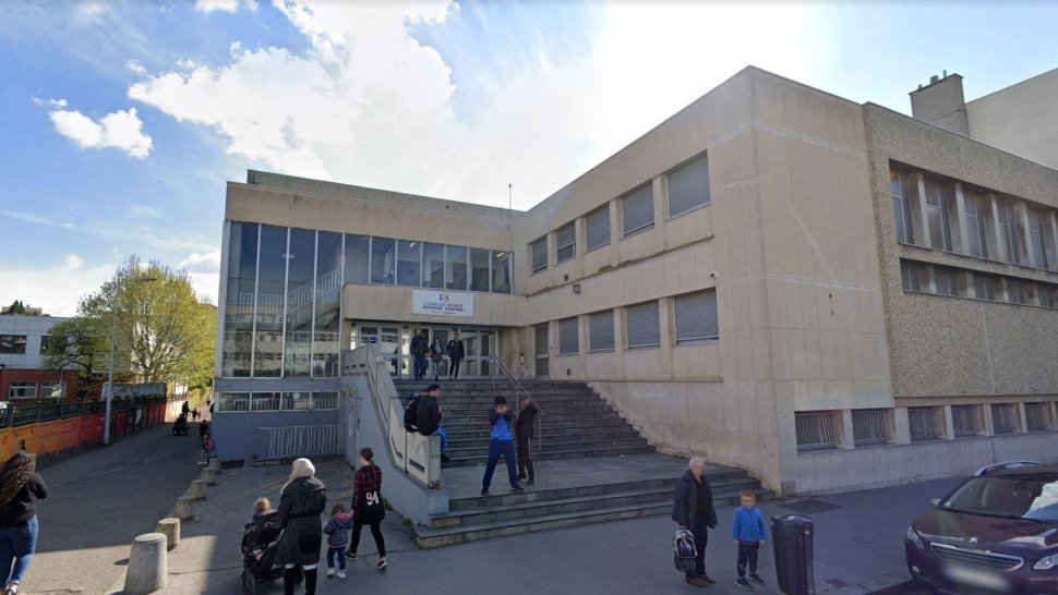 entree piscine municipale antoine charial lyon