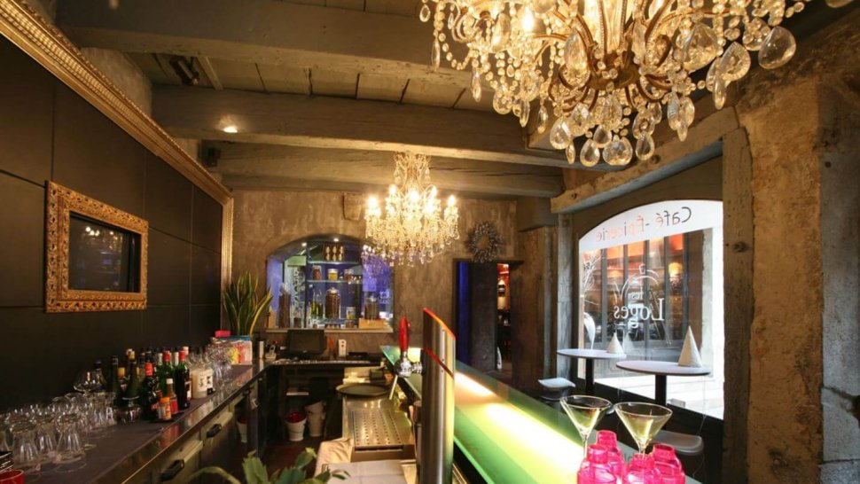 bar fumoir bistro cafe la cour des loges lyon