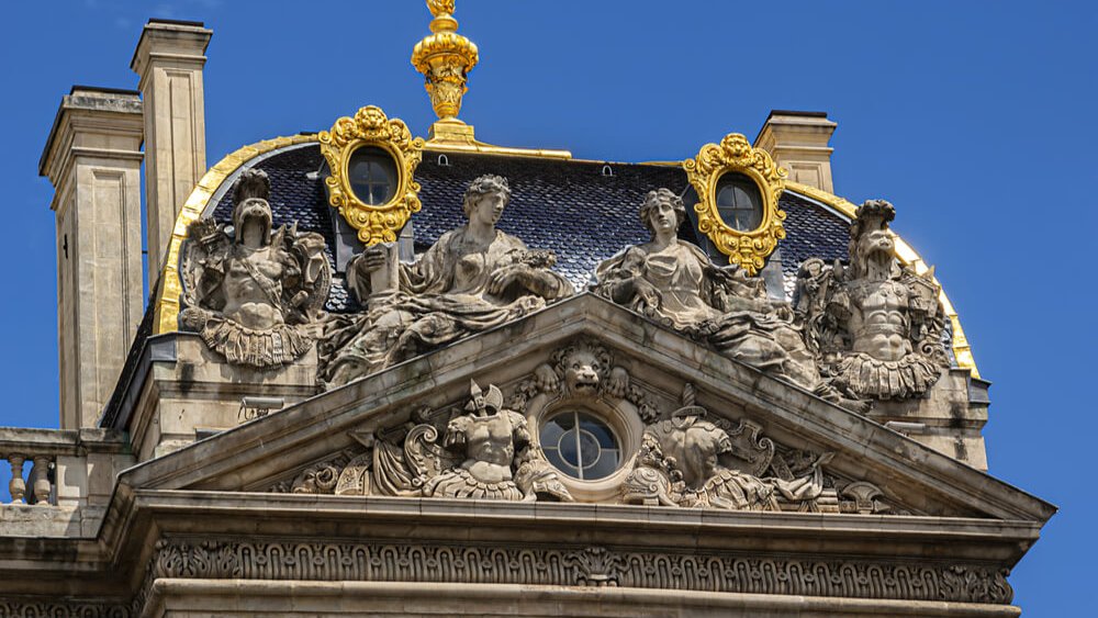 sculptures facade hotel de ville lyon