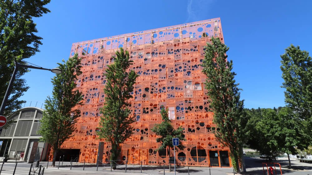 facade arriere perforee cube orange lyon confluence