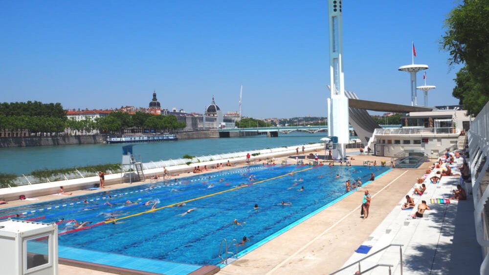 vue sur fleuve rhone piscine exterieure tony bertrand lyon