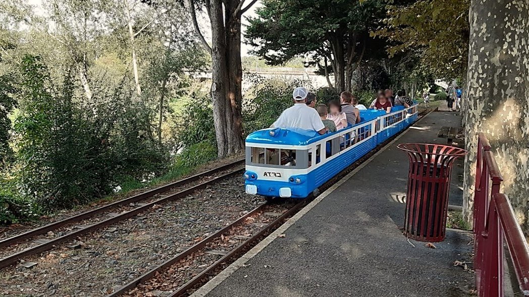 wagon train miniature chemin de fer touristique anse