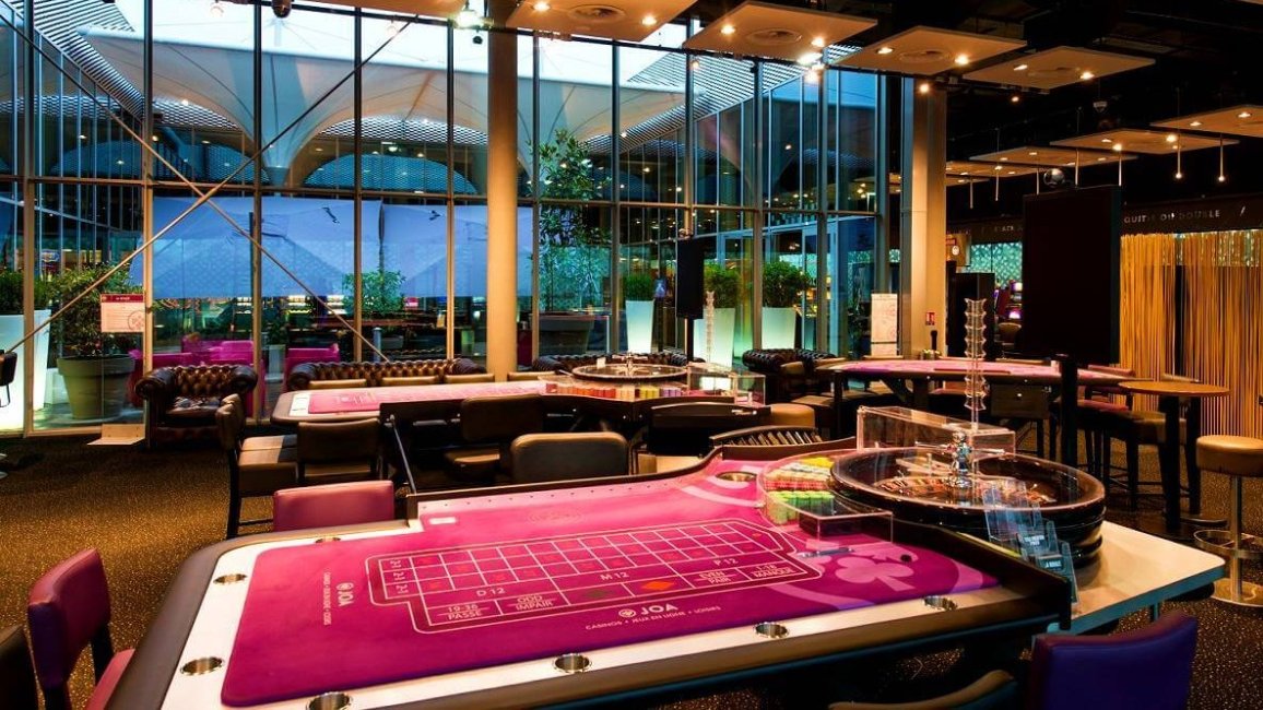 les tables de roulette du casino joa de montrond a lyon