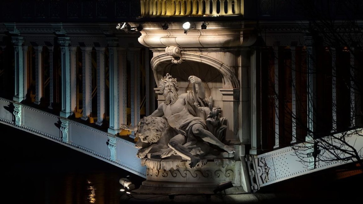 statue sur pillier pont lafayette lyon