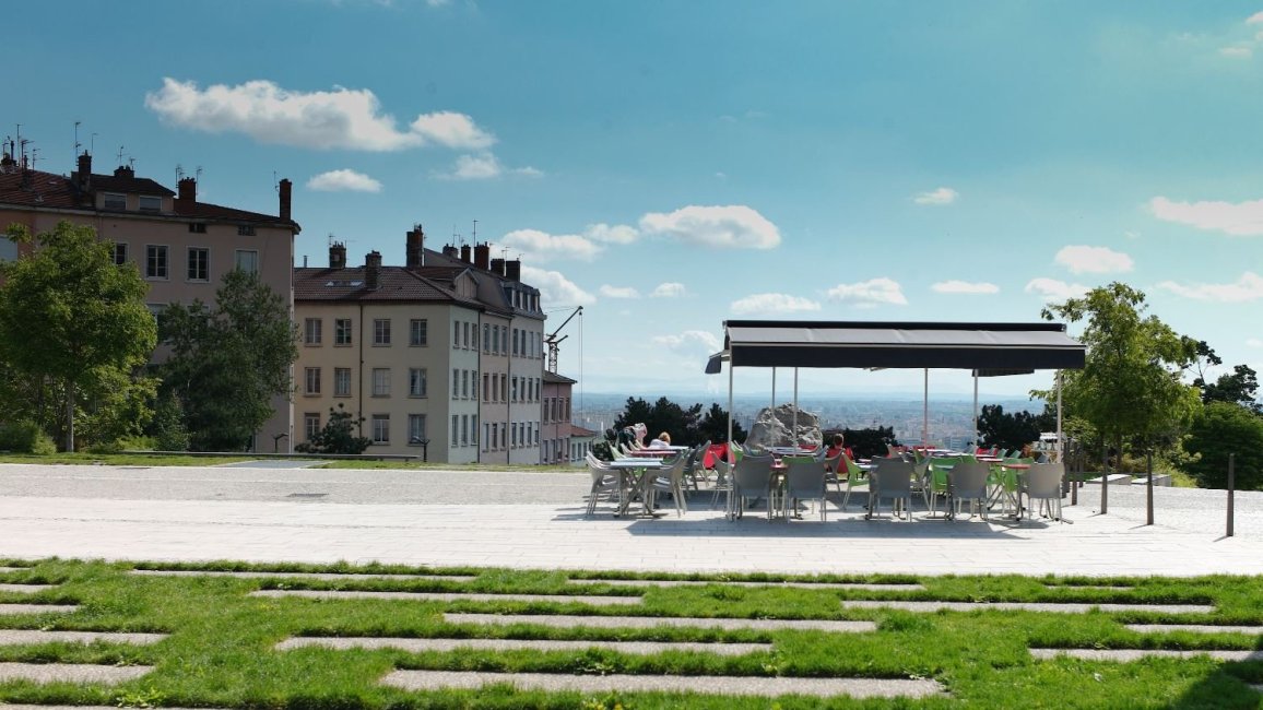 vue depuis terasse cafe du gros caillou lyon