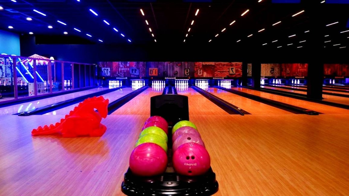 les 12 pistes du complexe bowling by exalto a lyon