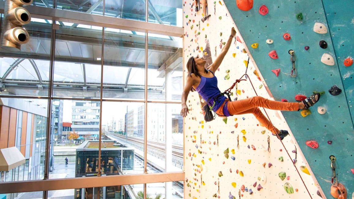 seance d escalade a la salle climb up lyon confluence