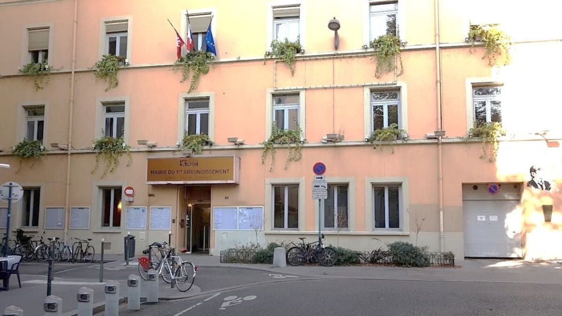 entree mairie du premier arrondissement de lyon