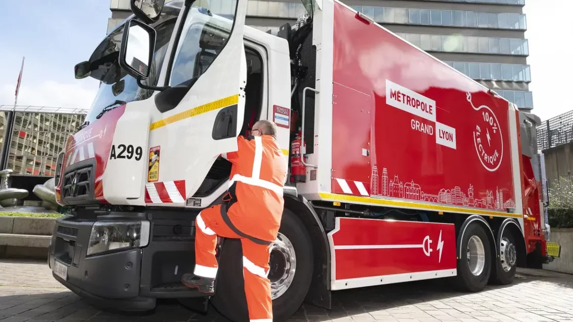 benne a ordure menageres electriques du grand lyon