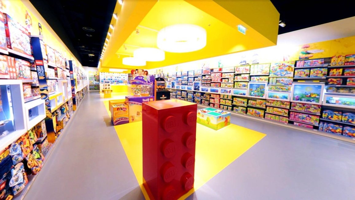 showroom du lego store au centre commercial westfield a lyon