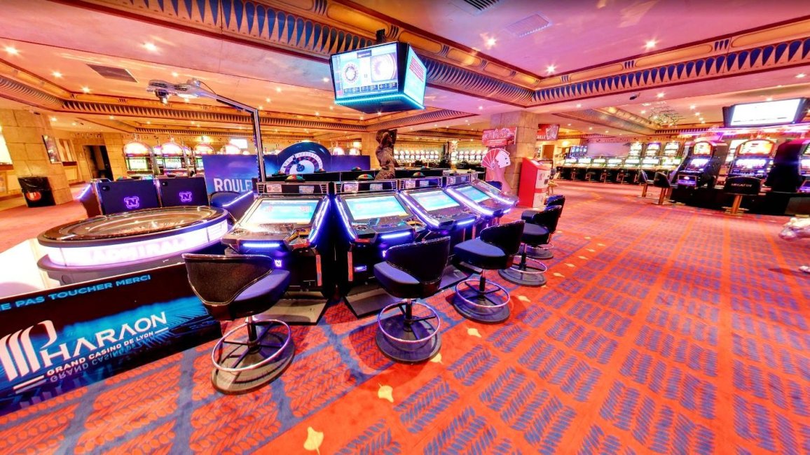 la grande salle des machines du grand casino le pharaon a lyon
