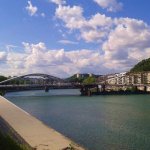 vue ensemble sur le pont schuman a lyon