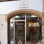 devanture vitrine boutique cbd 1001 herbes lyon 1